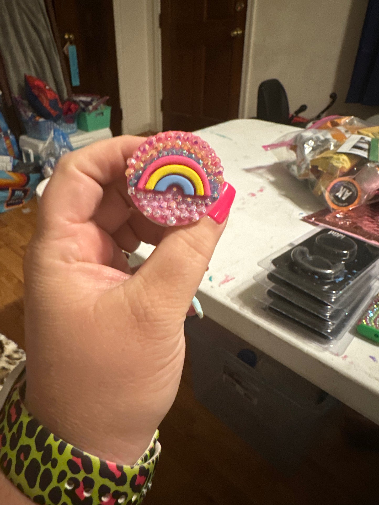 Rhinestone pop socket
