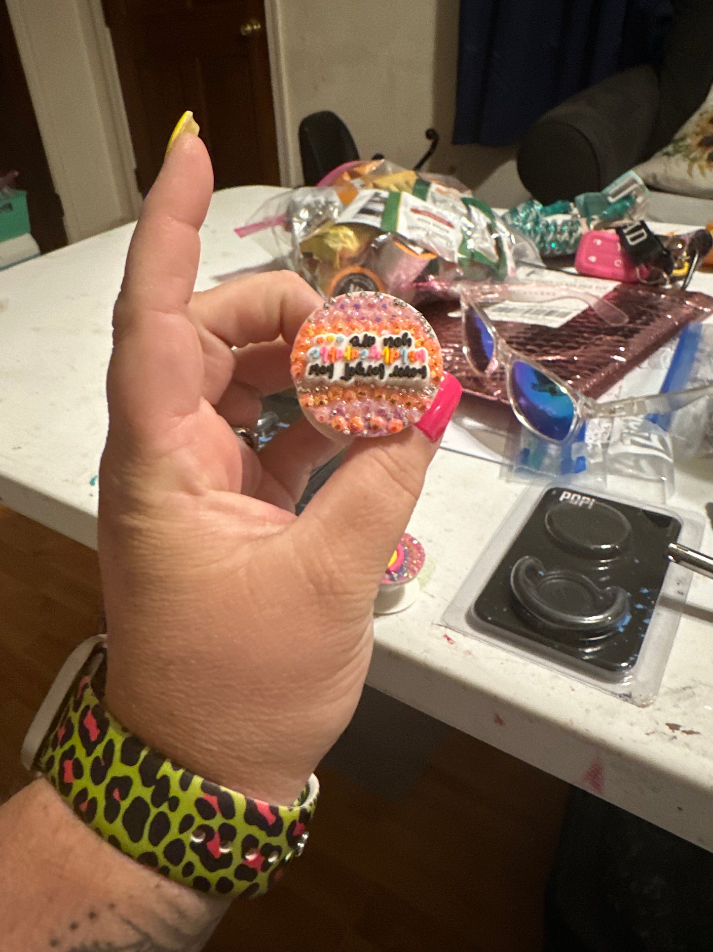 Rhinestone pop socket